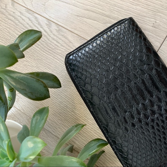 Vegan Snakeskin Wallet - Picture 4 of 6